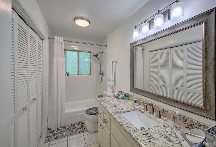 Sunroom & Yard: Charming Hot Springs Home!