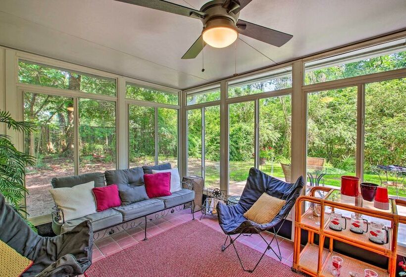 Sunroom & Yard: Charming Hot Springs Home!