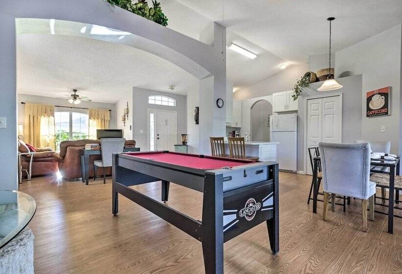 Charming Kissimmee Retreat W/ Pool & Lanai!