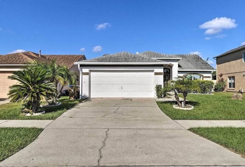 Charming Kissimmee Retreat W/ Pool & Lanai!