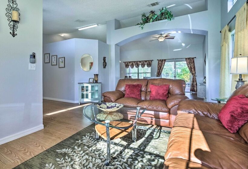 Charming Kissimmee Retreat W/ Pool & Lanai!