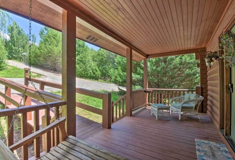 Charming Lake Hartwell Retreat W/ Gas Grill
