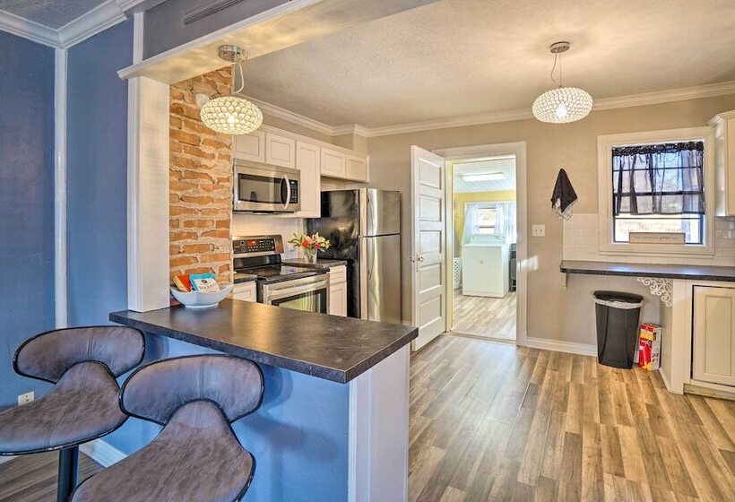 Lawton Home ~ 5 Mi To Fort Sill!