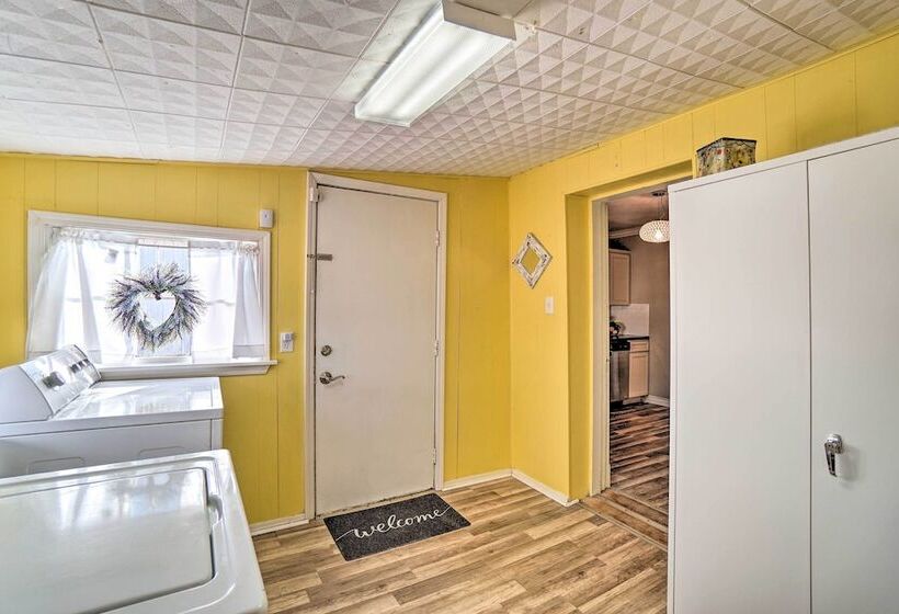 Lawton Home ~ 5 Mi To Fort Sill!