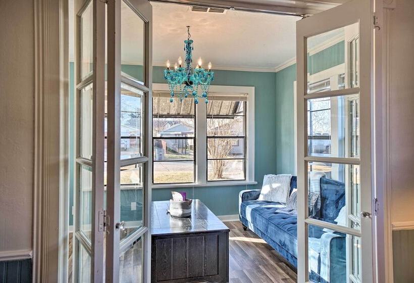 Lawton Home ~ 5 Mi To Fort Sill!