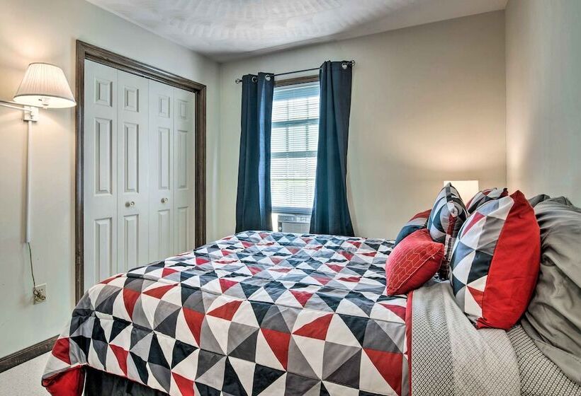 Charming Lewisburg Home W/ Hot Tub & Games!