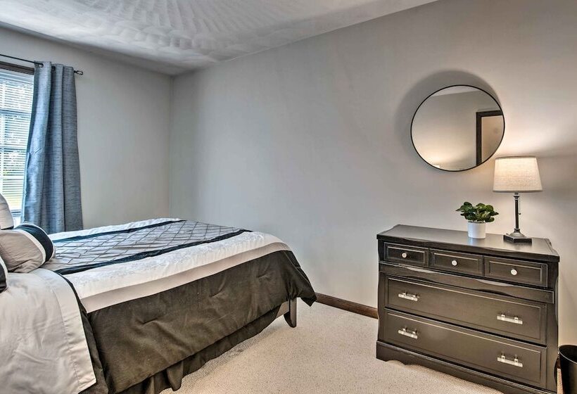 Charming Lewisburg Home W/ Hot Tub & Games!