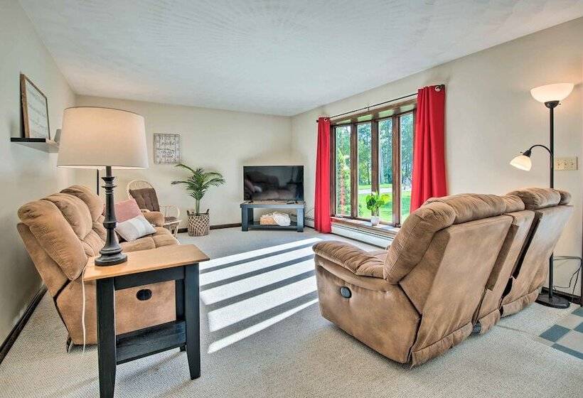 Charming Lewisburg Home W/ Hot Tub & Games!