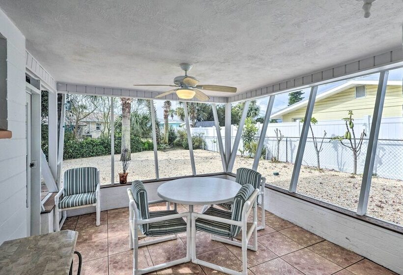Ormond Beach Home W/ Screened Porch, Walk To Shore