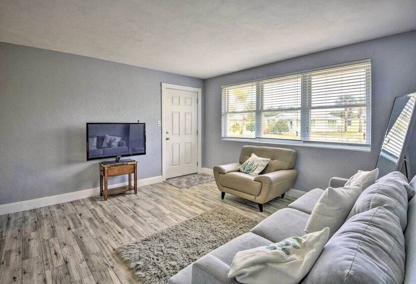 Ormond Beach Home W/ Screened Porch, Walk To Shore