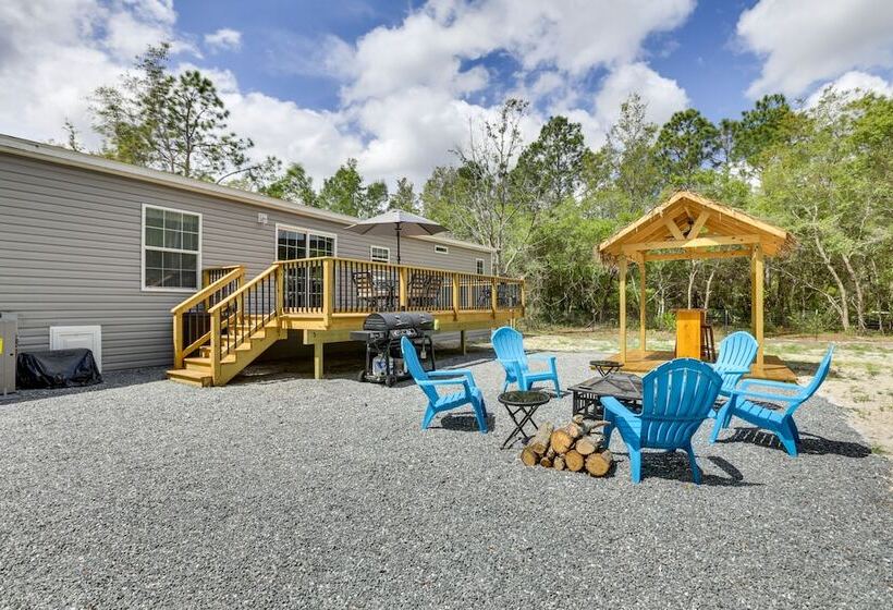 Charming Perry Home ~ 2 Mi To The Gulf!