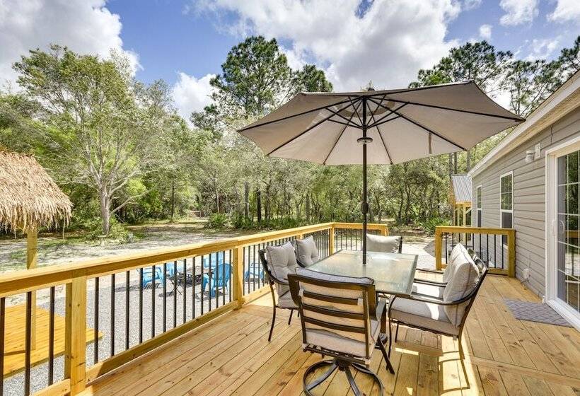 Charming Perry Home ~ 2 Mi To The Gulf!