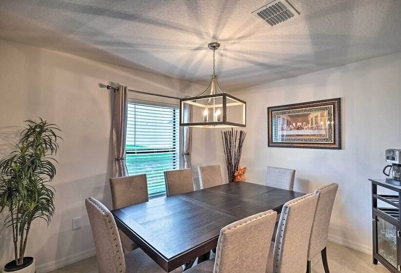 Charming Poinciana House W/ Patio: 30 Mi To Disney