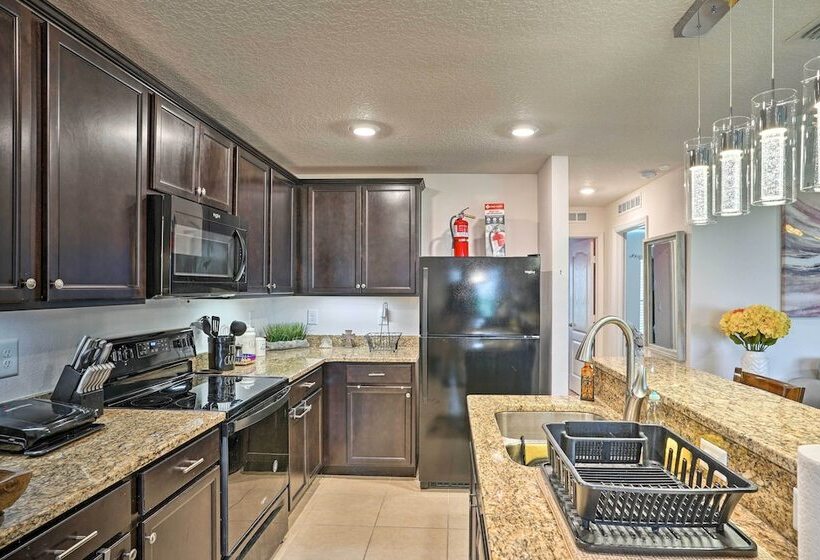 Charming Poinciana House W/ Patio: 30 Mi To Disney