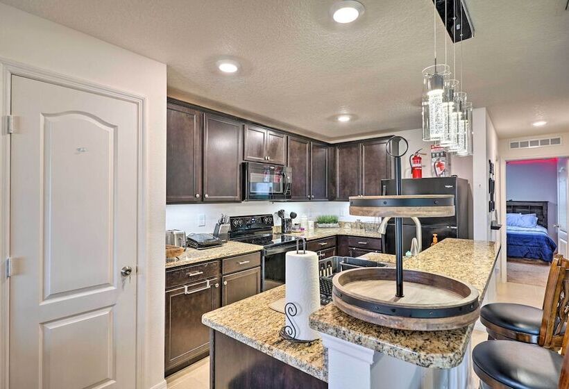 Charming Poinciana House W/ Patio: 30 Mi To Disney