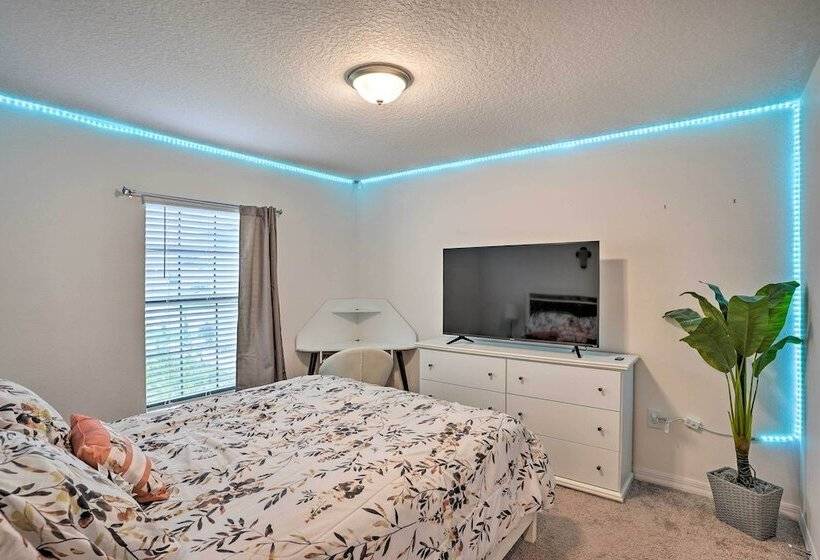 Charming Poinciana House W/ Patio: 30 Mi To Disney