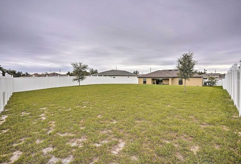 Charming Poinciana House W/ Patio: 30 Mi To Disney