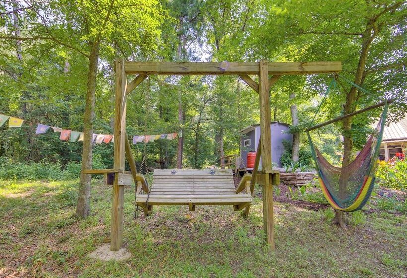 Charming Rusk Guest Cabin W/ Shared Yard