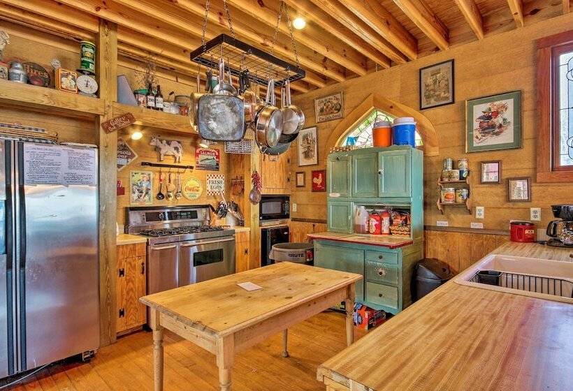 Charming Waterfront Ridgeway Cabin W/ Dock!