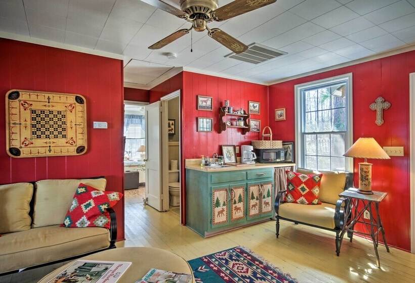 Charming Waterfront Ridgeway Cabin W/ Dock!