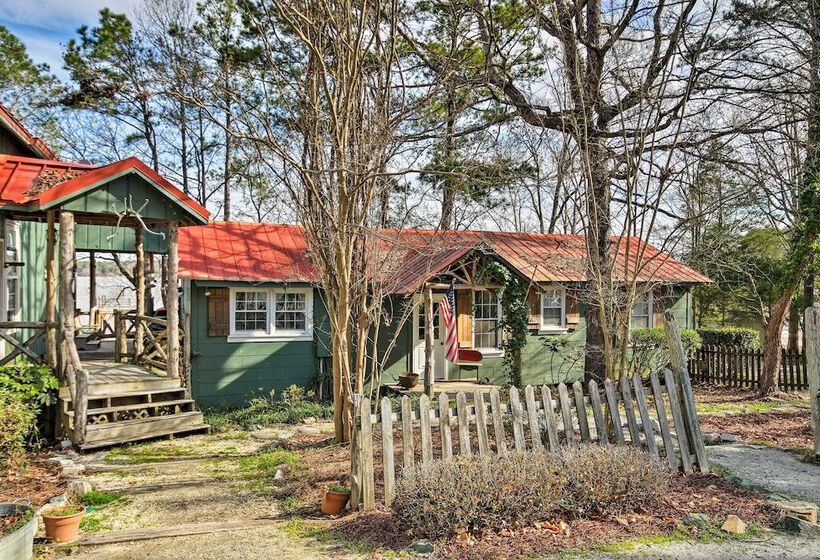 Charming Waterfront Ridgeway Cabin W/ Dock!