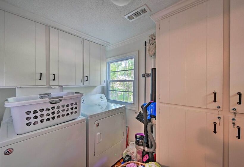 Chic House W/ Private Dock On Lake Hartwell!