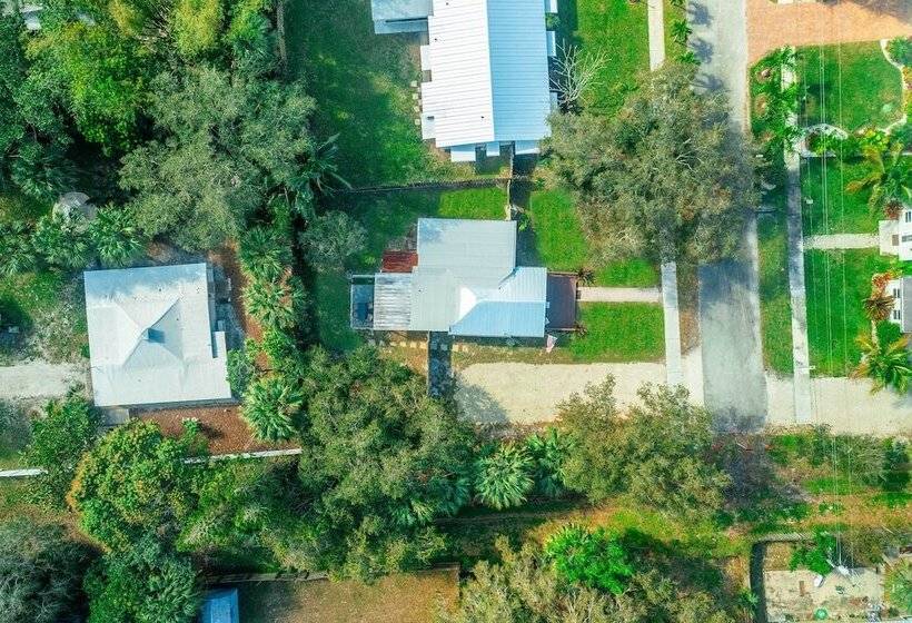 4 Mi To Dtwn: Jensen Beach Cottage