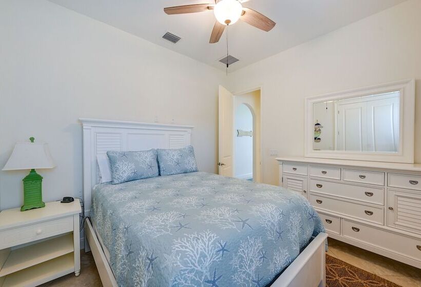 Chic Naples Retreat W/ Private Heated Pool & Lanai