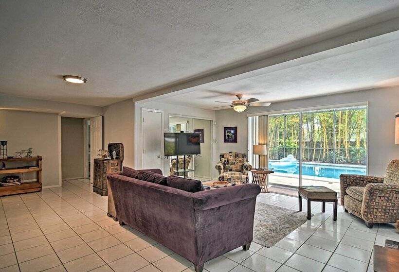 Classic Sarasota Home < 4 Mi To Public Beach