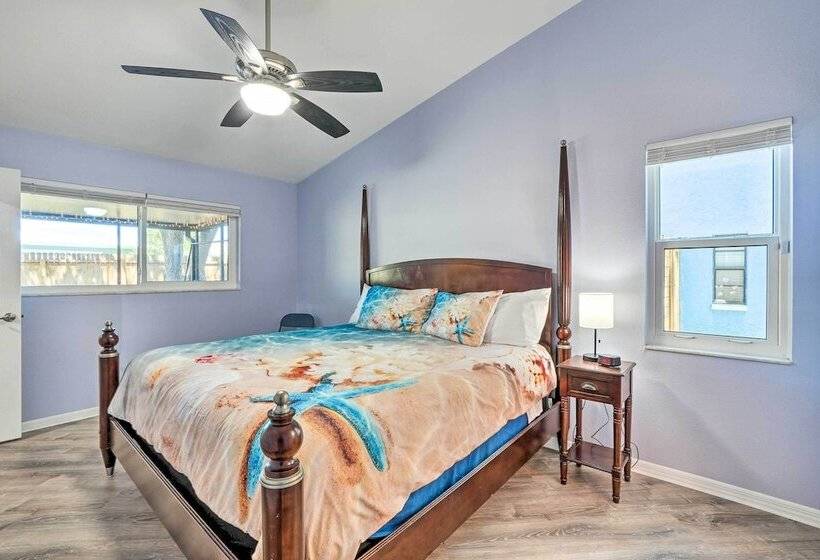 Clearwater Family Home W/ Private Hot Tub!