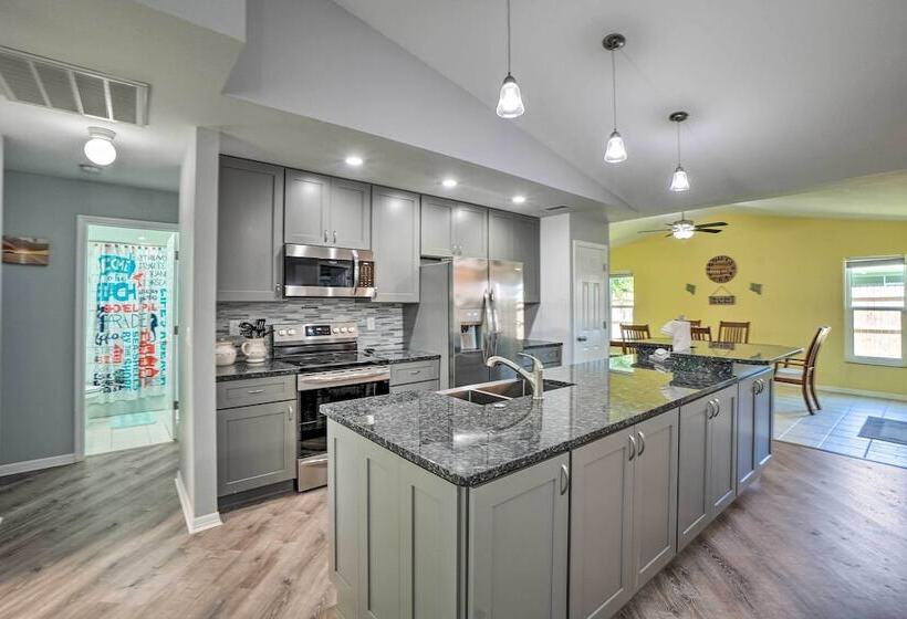 Clearwater Family Home W/ Private Hot Tub!