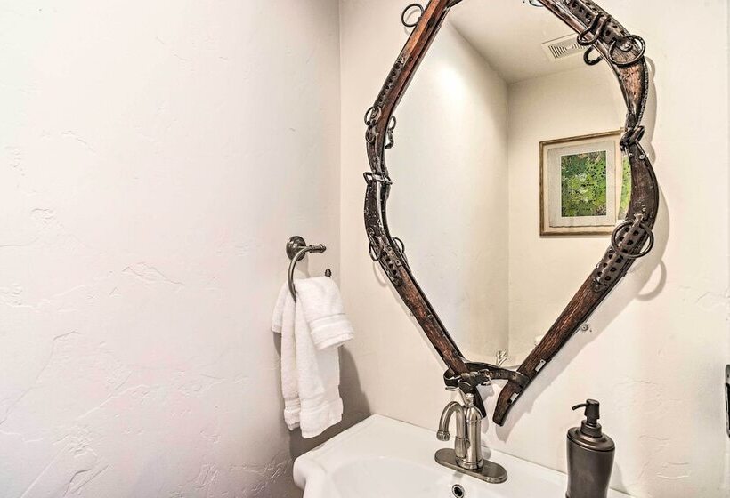 Clifton Retreat W/ Breathtaking Mt Backdrop!