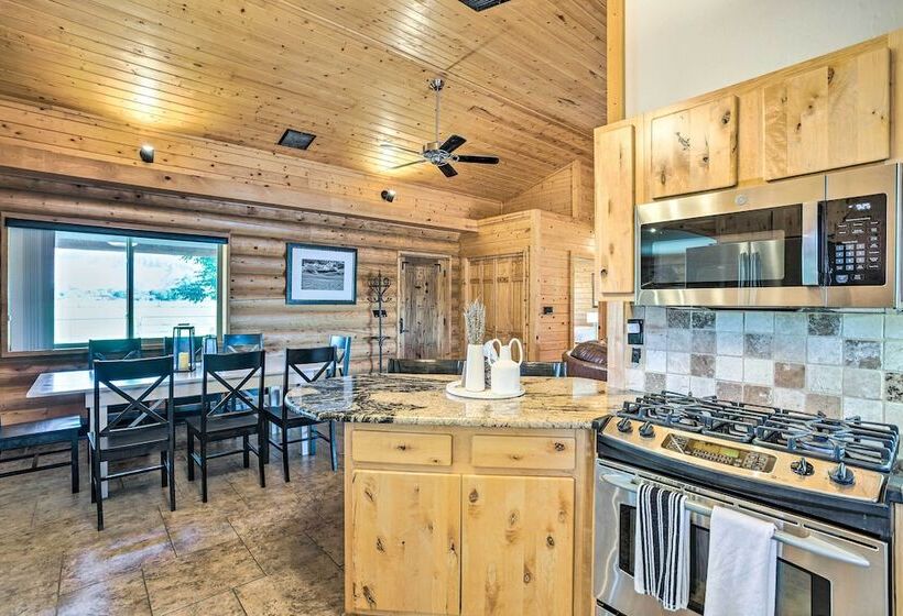 Clifton Retreat W/ Breathtaking Mt Backdrop!