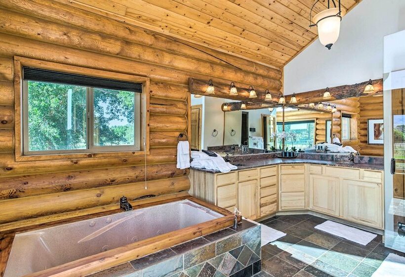 Clifton Retreat W/ Breathtaking Mt Backdrop!