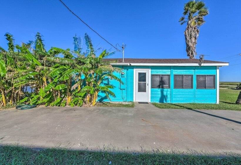 Canalfront Cabin In Sargent: 1 Mile To Beach!