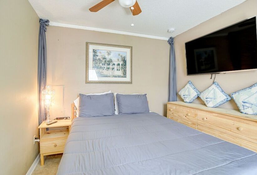 5 Mi To Beach: Family Friendly Home In Clearwater!