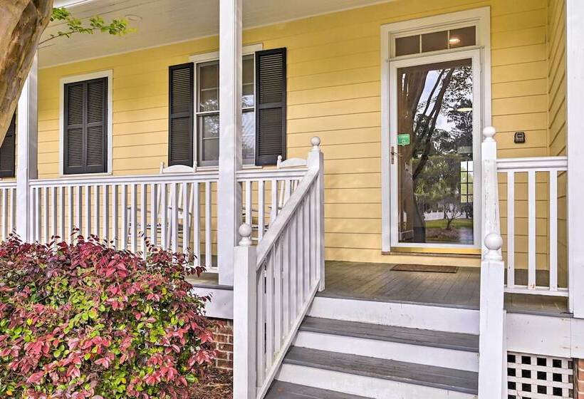 Cottage W/ Deck & Pool Access ~ 6 Mi To Beach