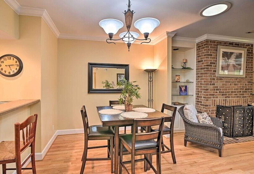 Cottage W/ Deck & Pool Access ~ 6 Mi To Beach