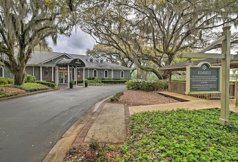 Cottage W/ Deck & Pool Access ~ 6 Mi To Beach