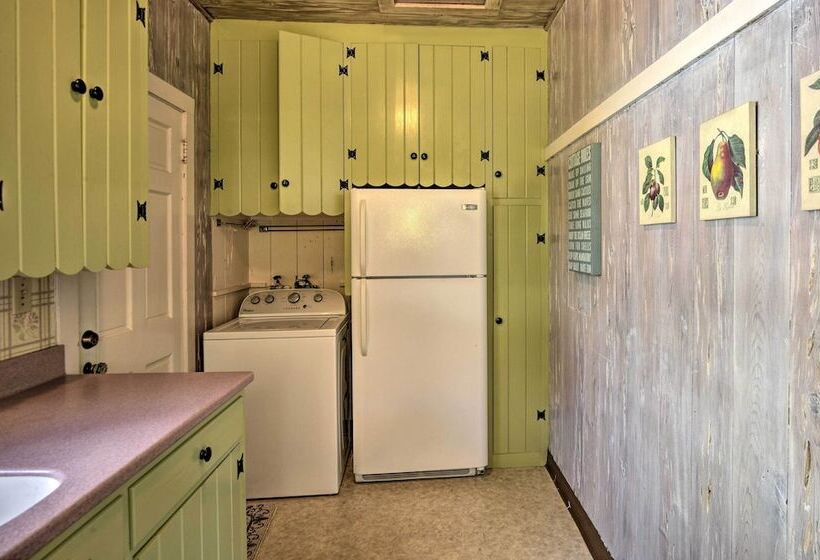 Cottage W/ Private Pool   Walk To Lake Wales!