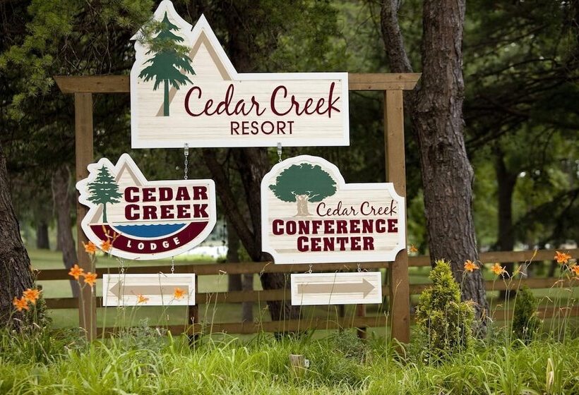 Cozy Columbia Cabin W/ Shared Lake Dock!