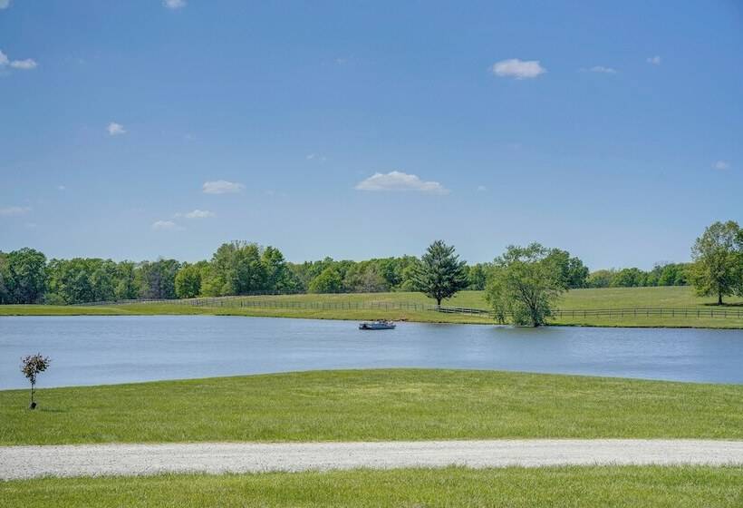 Cozy Columbia Cabin W/ Shared Lake Dock!