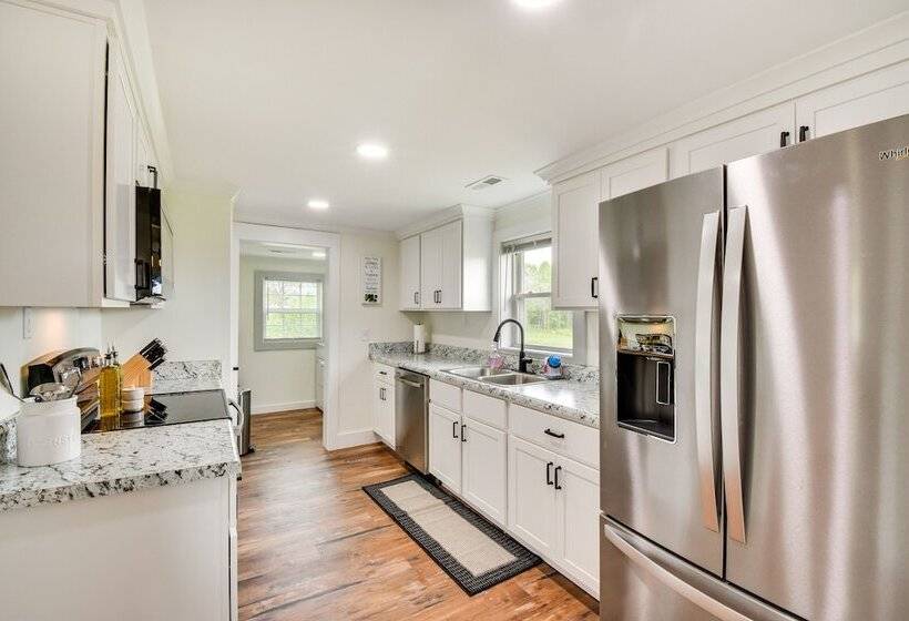 Cozy Fair Play Home W/ Deck 4 Mi To Lake Hartwell!