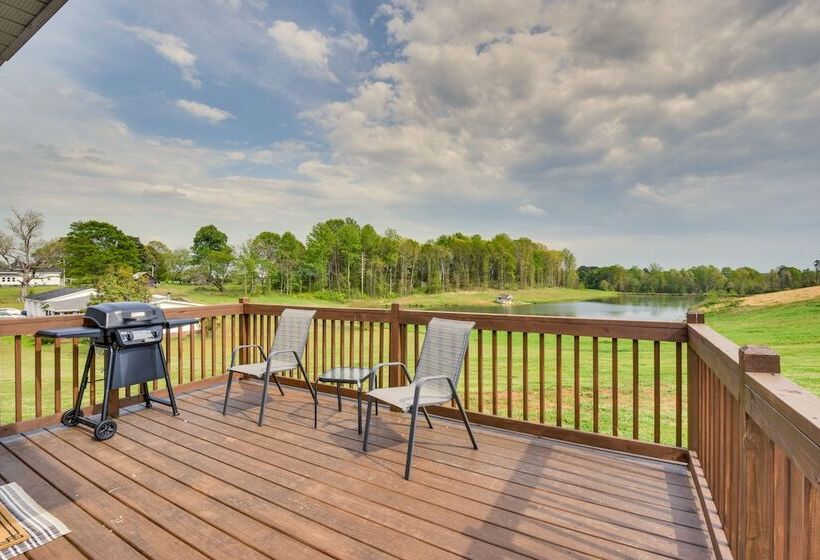 Cozy Fair Play Home W/ Deck 4 Mi To Lake Hartwell!