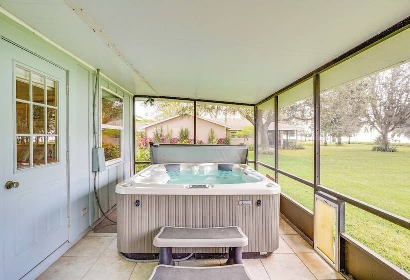 Cozy Frostproof Escape W/ Private Hot Tub!