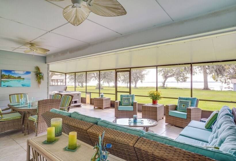 Cozy Frostproof Escape W/ Private Hot Tub!