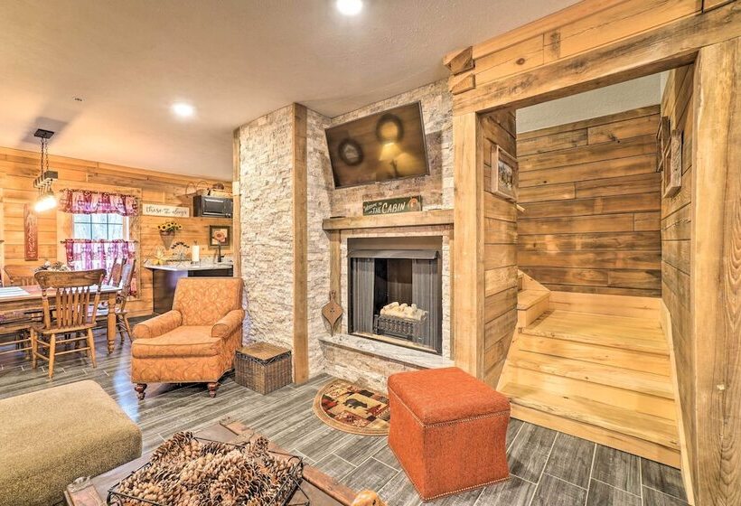 Cozy Hollister Cabin: Perfect For Families!