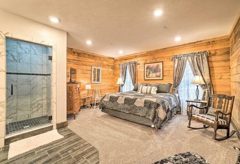 Cozy Hollister Cabin: Perfect For Families!