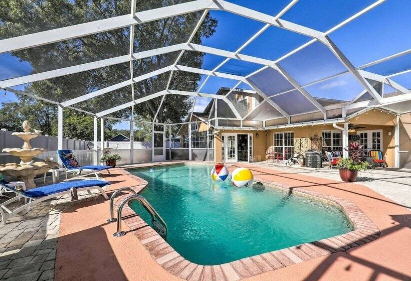 Cozy Home In Heart Of Tampa W/ Lanai & Pool!