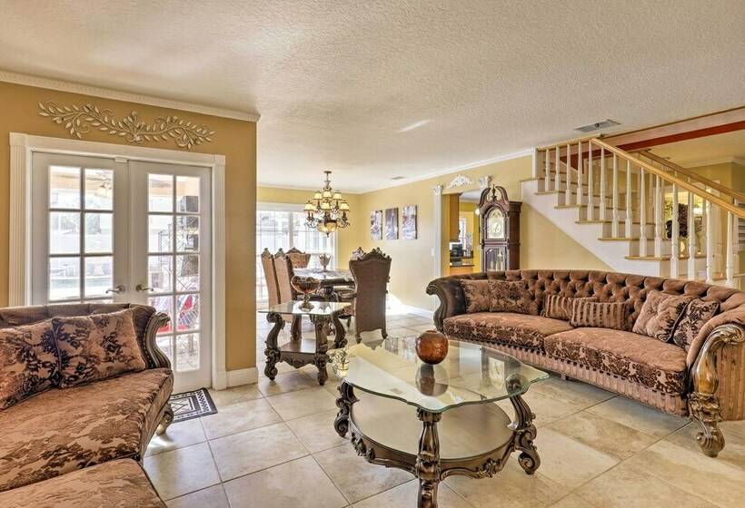 Cozy Home In Heart Of Tampa W/ Lanai & Pool!